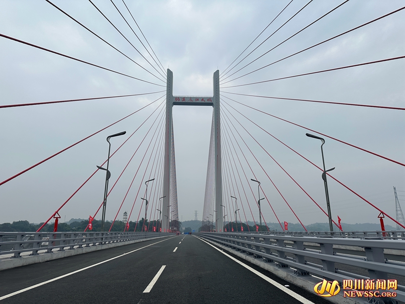 瀘州納溪長(zhǎng)江大橋_副本.jpg