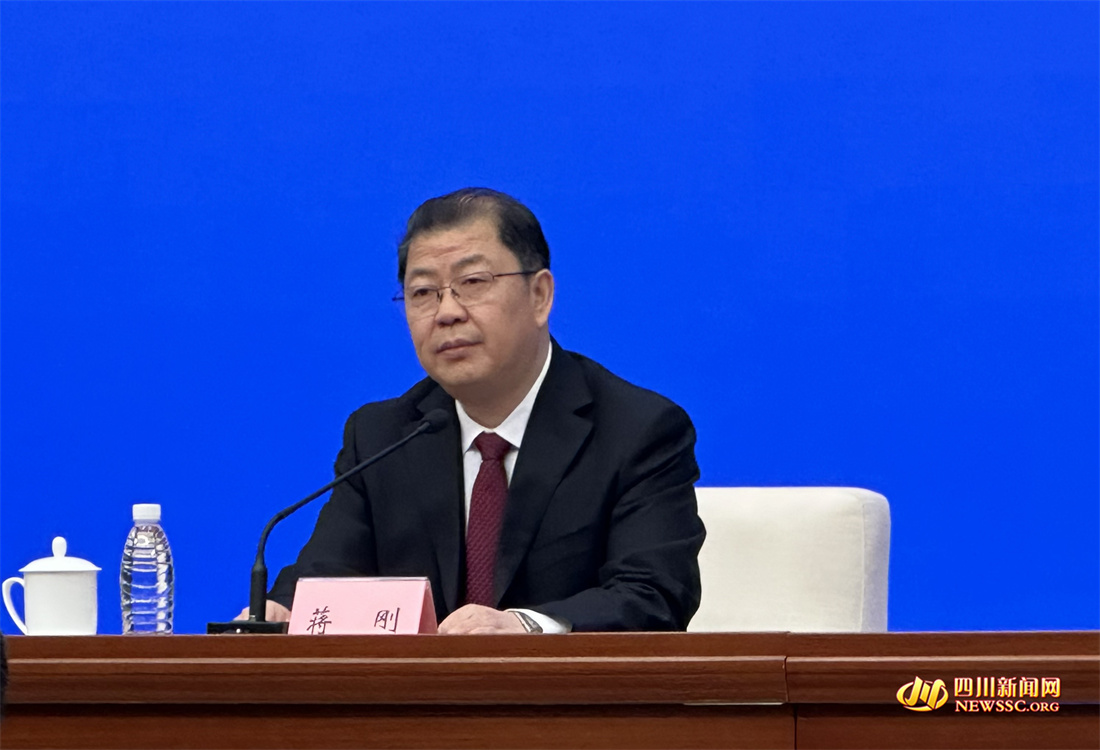 農業(yè)農村廳黨組書記、省鄉(xiāng)村振興局局長（兼）蔣剛.jpg